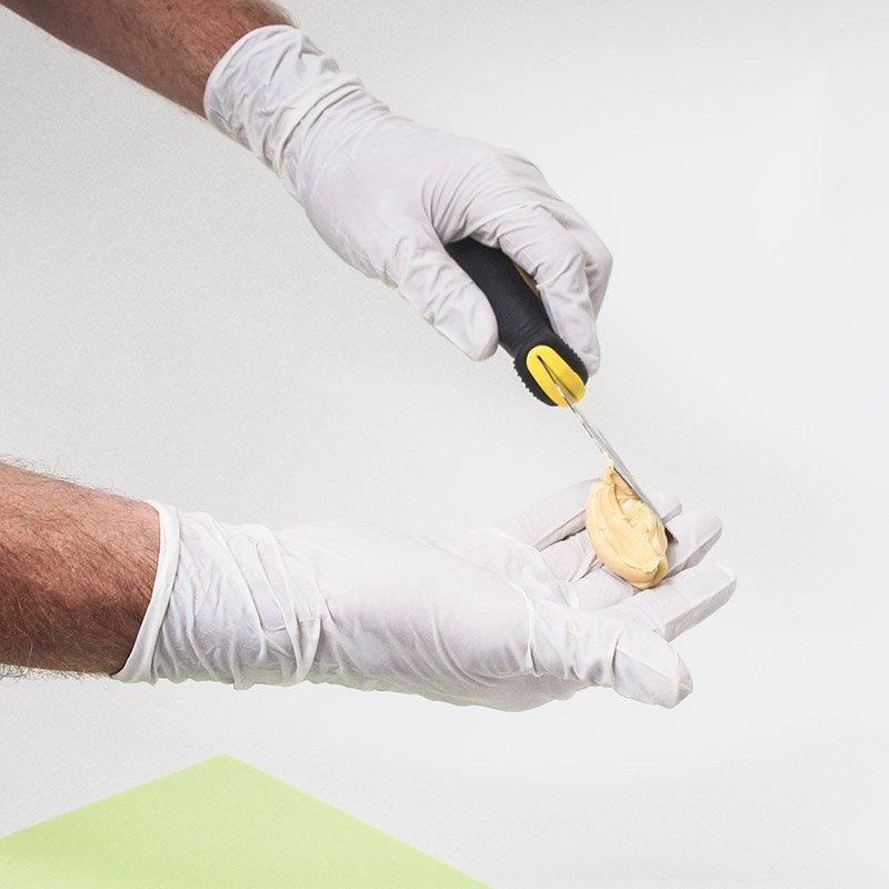 eazyfix-nitril-wegwerphandschoenen-4 EAZYFIX® Nitril Wegwerphandschoenen gebruiken bij het repareren