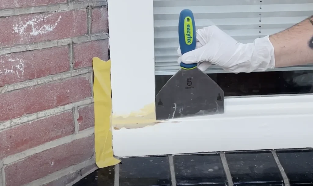Fenster Holzschaden Reparatur mit Mischspachtel